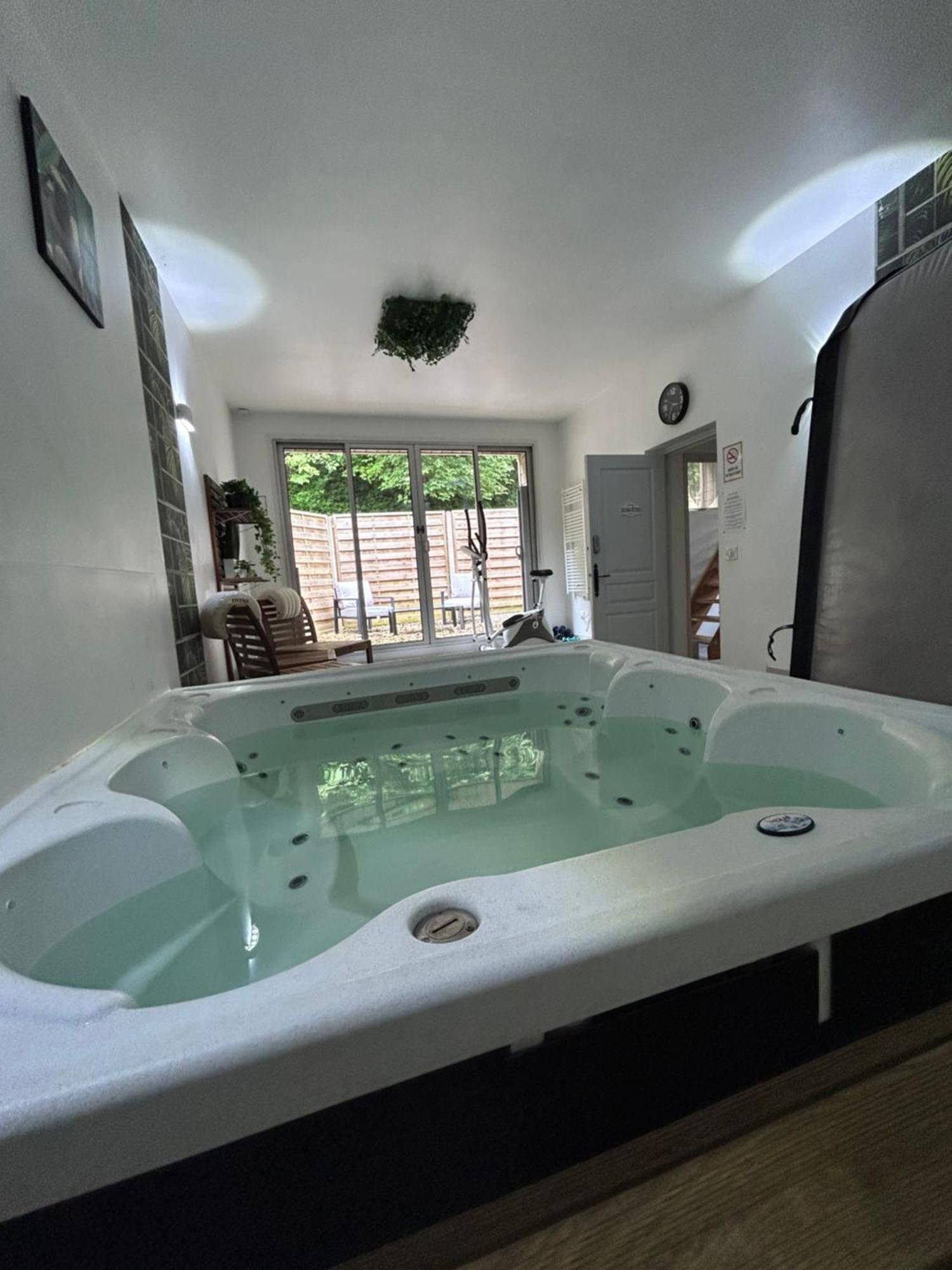 Loft And Spa Les Preaux Ngoại thất bức ảnh